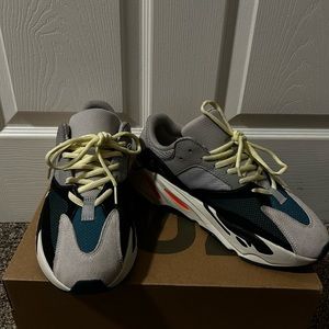 Yeezy Boost 700 'Wave Runner'